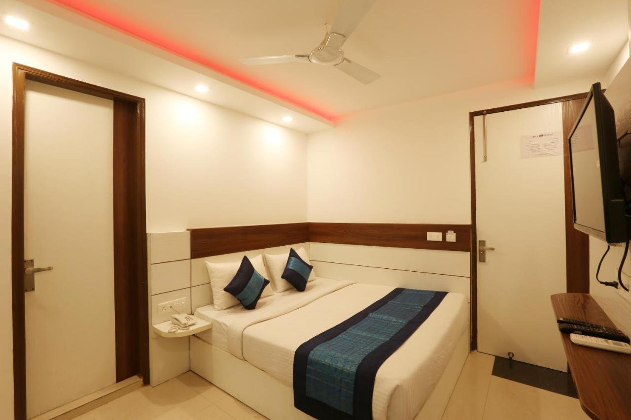 Hotel Ark Suites At Delhi Airport Új-Delhi Kültér fotó